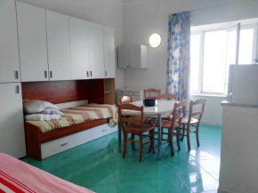 2 bedrooms appartement at Ischia 10 m away from the beach with sea view
